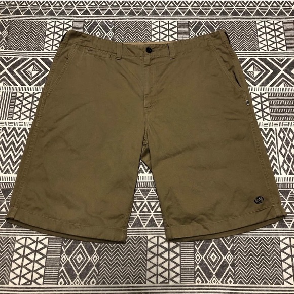 A Bathing Ape Ursus Bape Khaki Shorts Size Extra Large - Picture 1 of 9